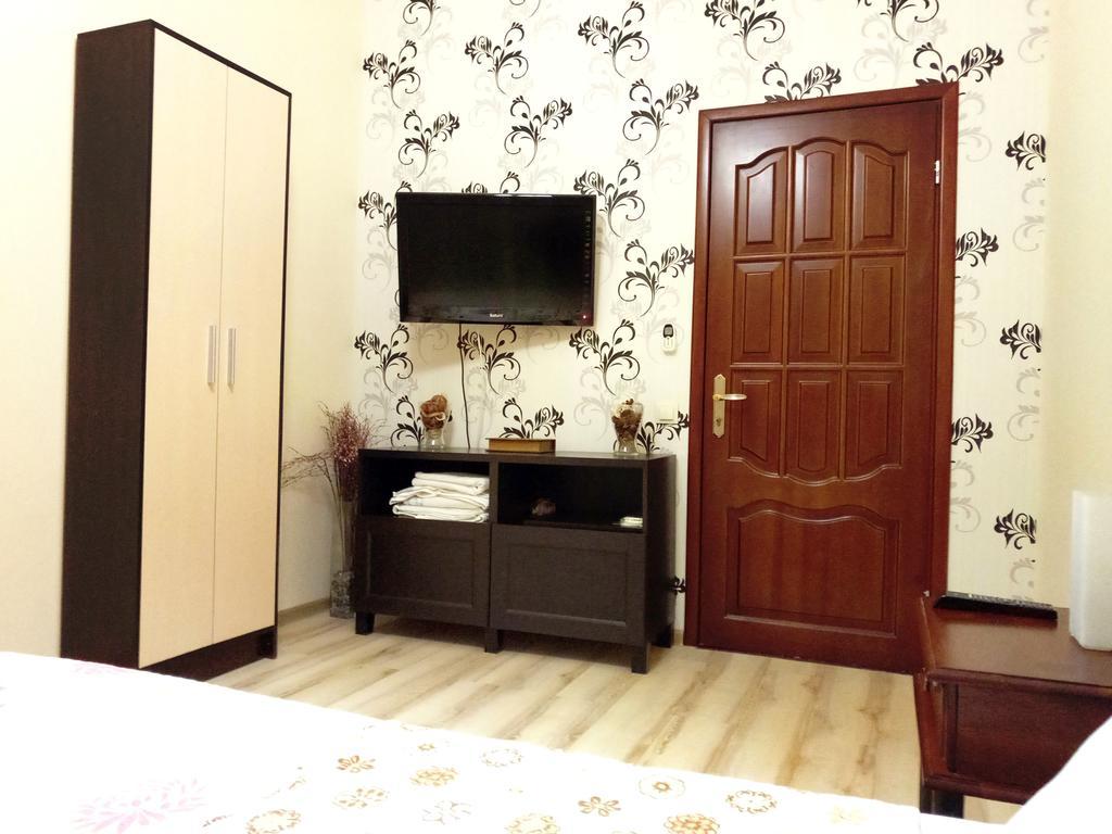 V&V Apartment Odesa Exterior photo